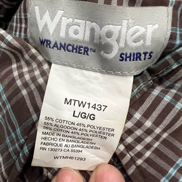 Wrangler button down - Picture 6 of 6